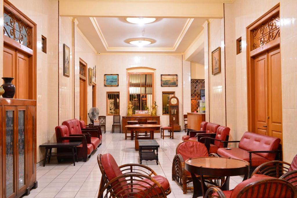 Hotel Paviljoen Surabaya Eksteriør billede